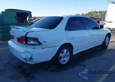 2000 Honda Accord 3.0 Ex from USA, damaged, VIN 1HGCG1657YA101030